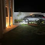 Villas De Luxe, Marina A Proximite