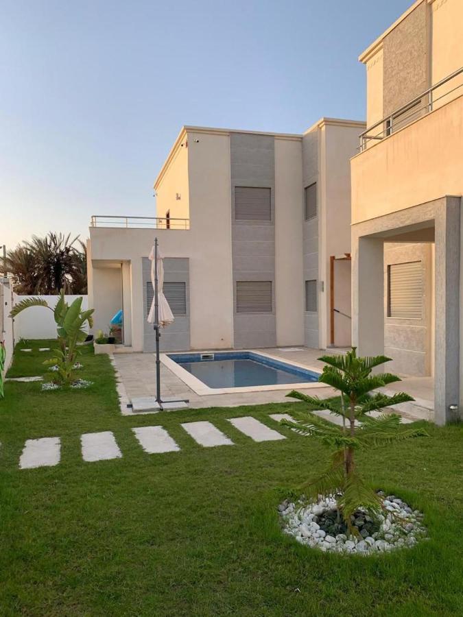 De Luxe, Marina A Proximite Villa *